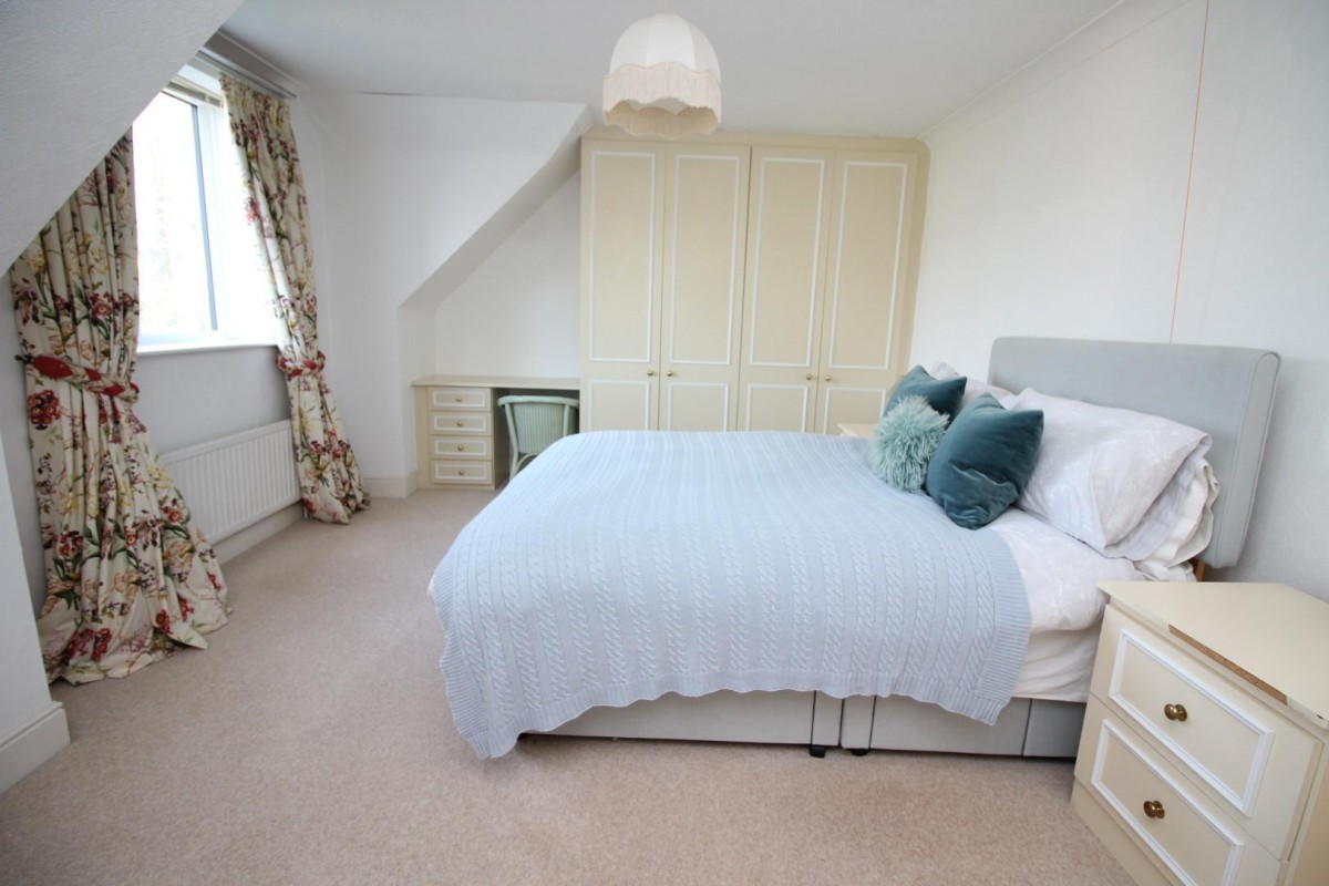 Courville Close, Alveston