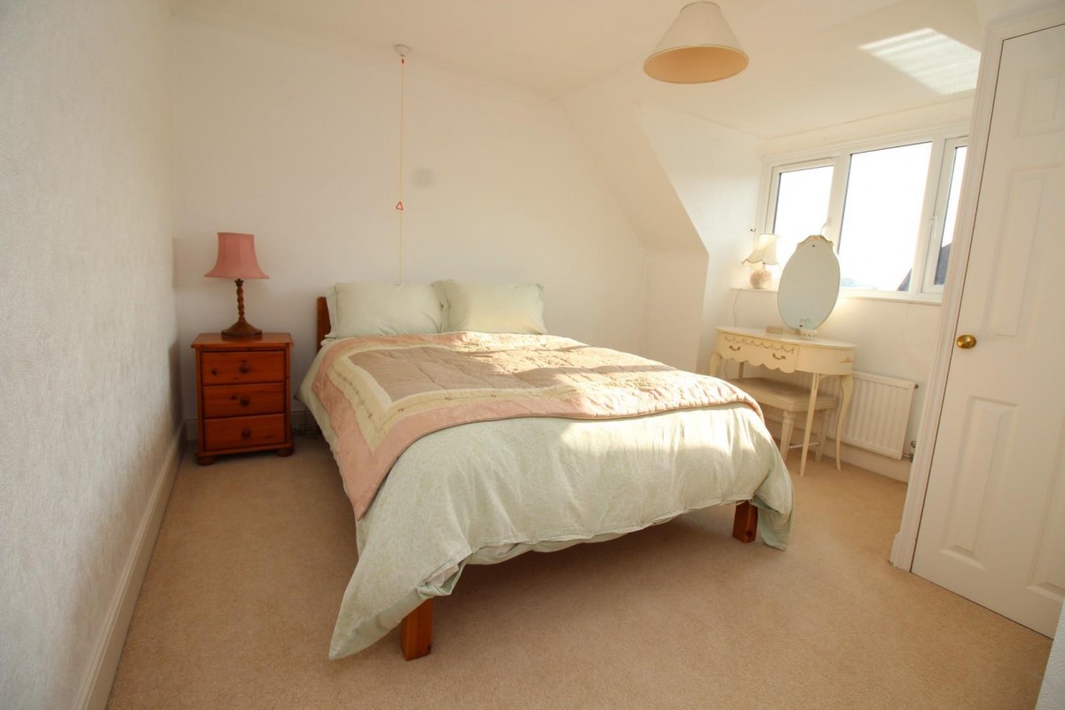 Courville Close, Alveston