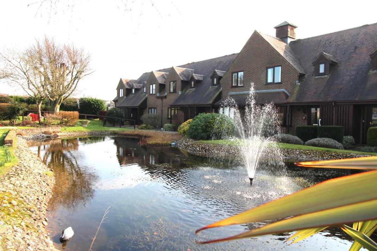 Courville Close, Alveston