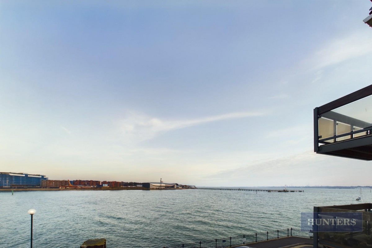 Pacific Close, Ocean Village