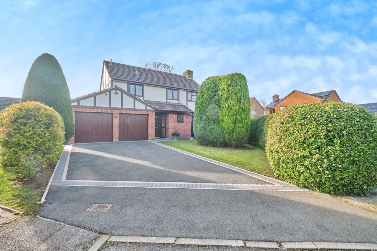 Grosvenor Close, Lichfield