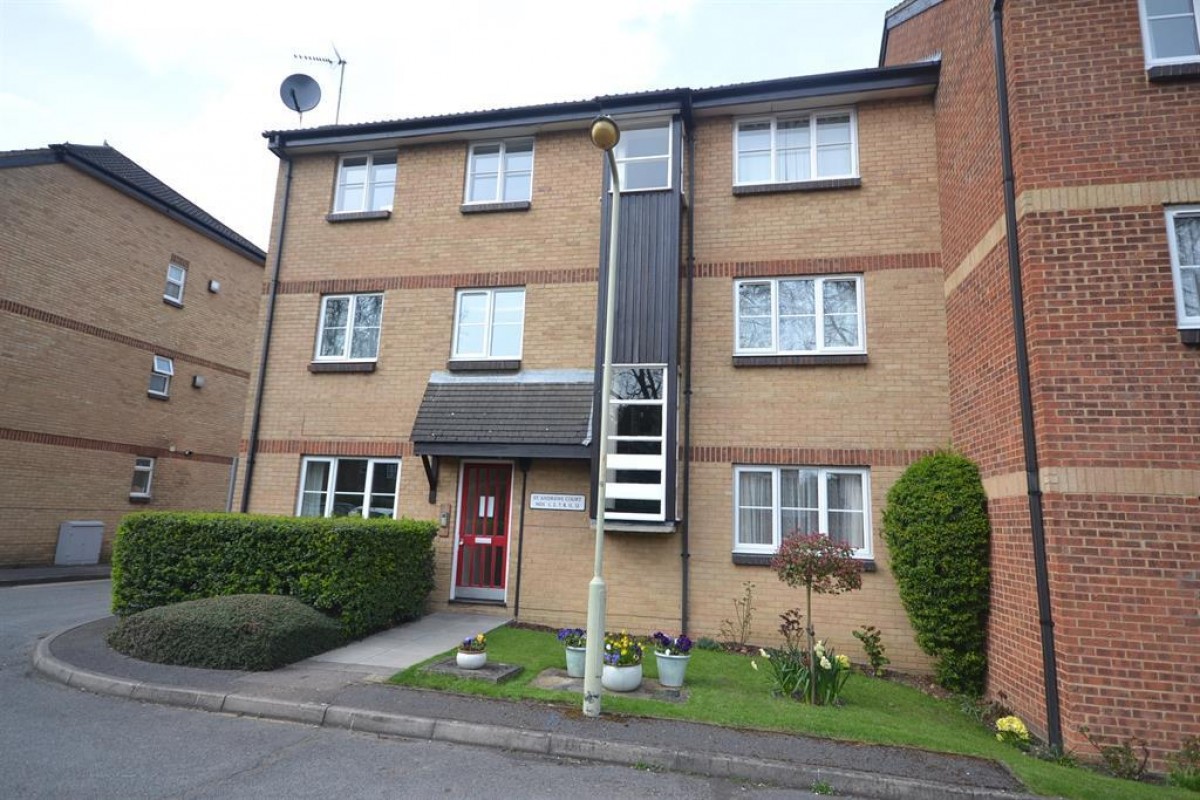 St Andrews Court, Muirfield Close, Reading, Berkshire