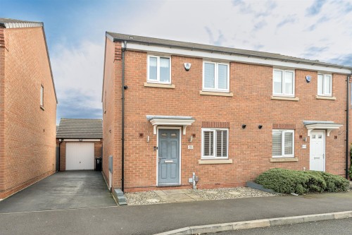 Field Sidings Way, Kingswinford, DY6 7AR