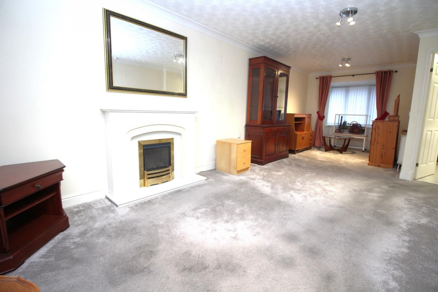 Courville Close, Alveston, Bristol