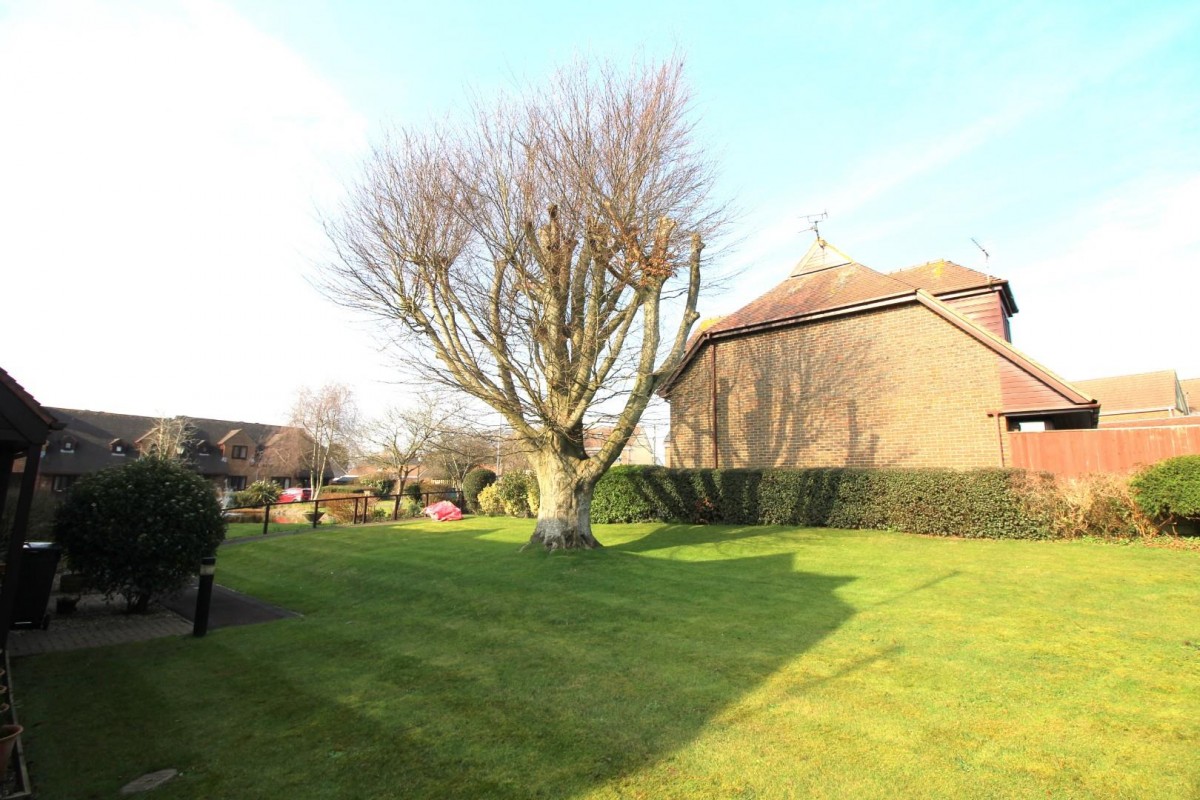 Courville Close, Alveston, Bristol