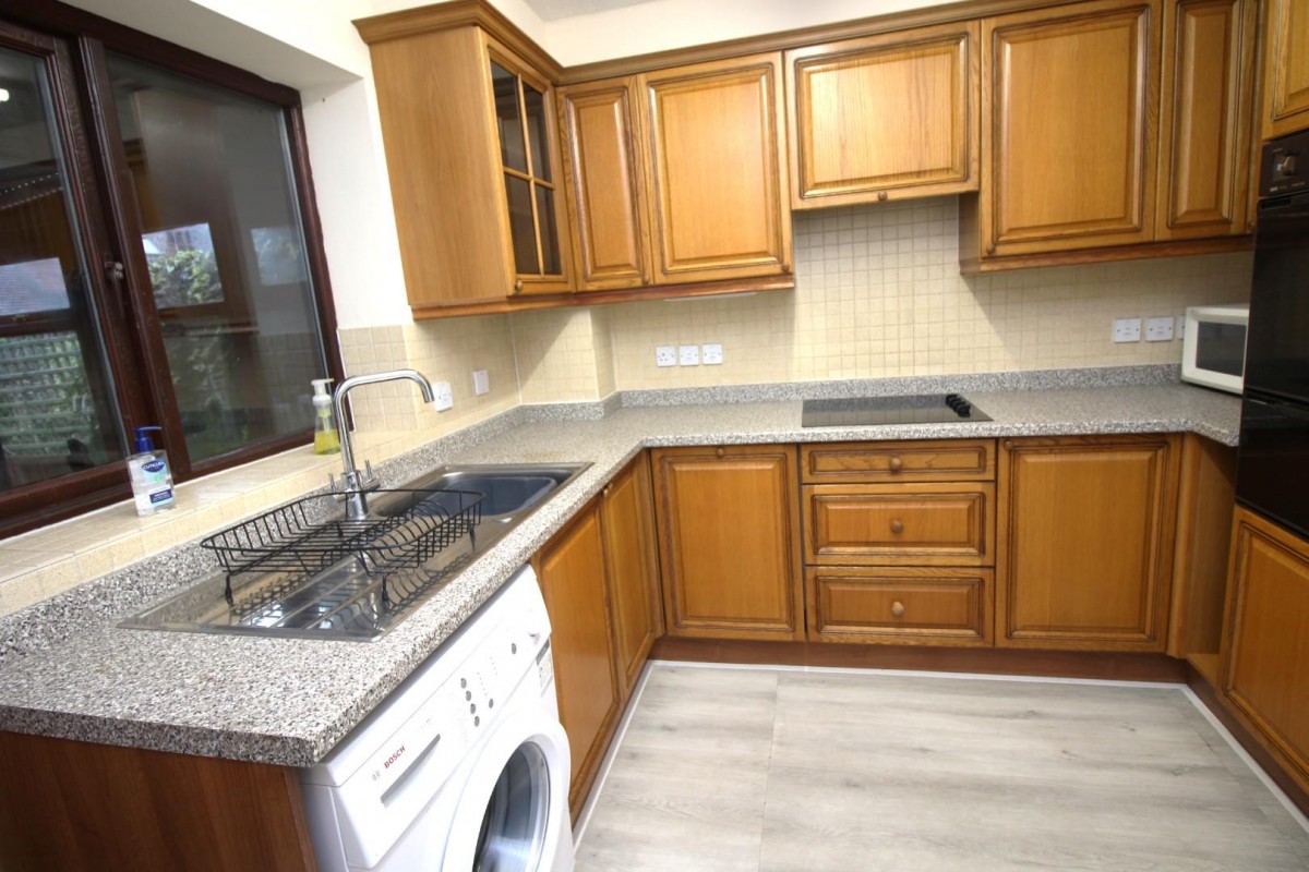 Courville Close, Alveston, Bristol