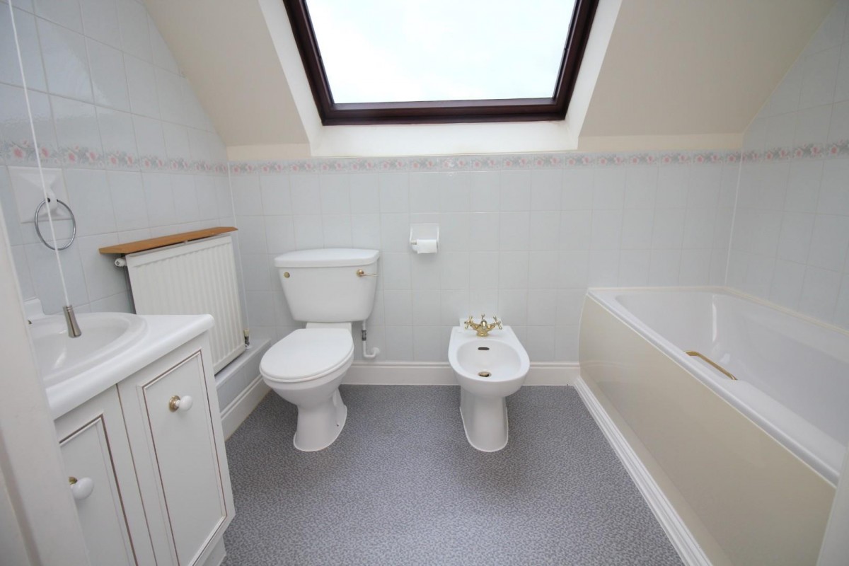 Courville Close, Alveston, Bristol