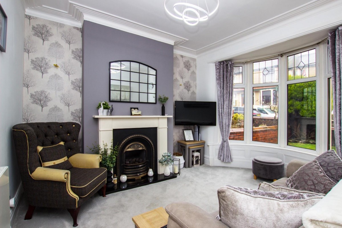 Sunnyhurst Lane, Darwen, BB3 1JN