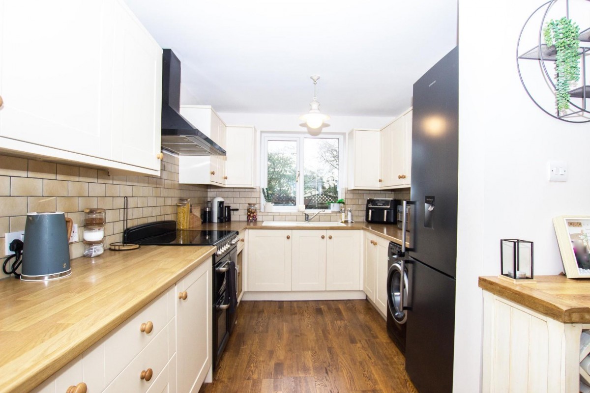 Sunnyhurst Lane, Darwen, BB3 1JN