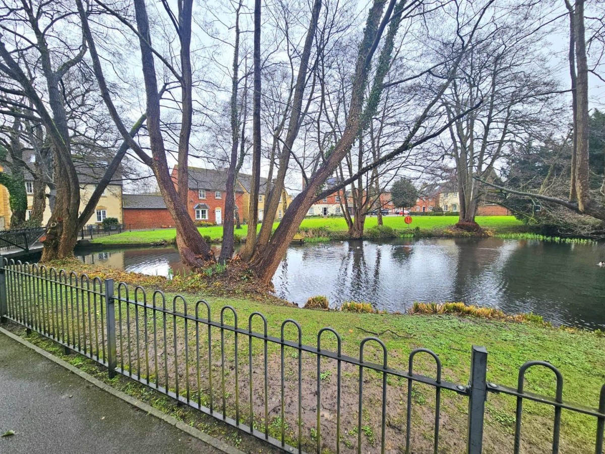 Castle Stream Court, Dursley