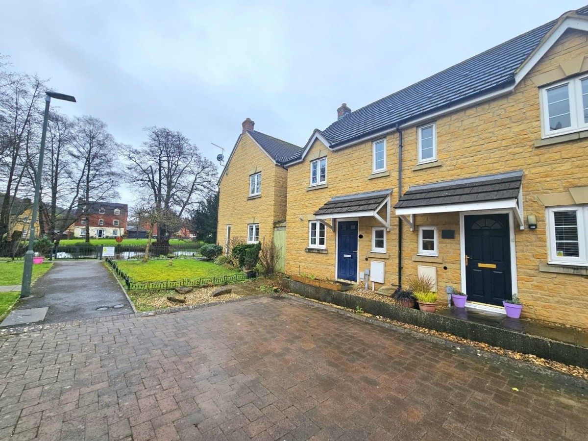 Castle Stream Court, Dursley