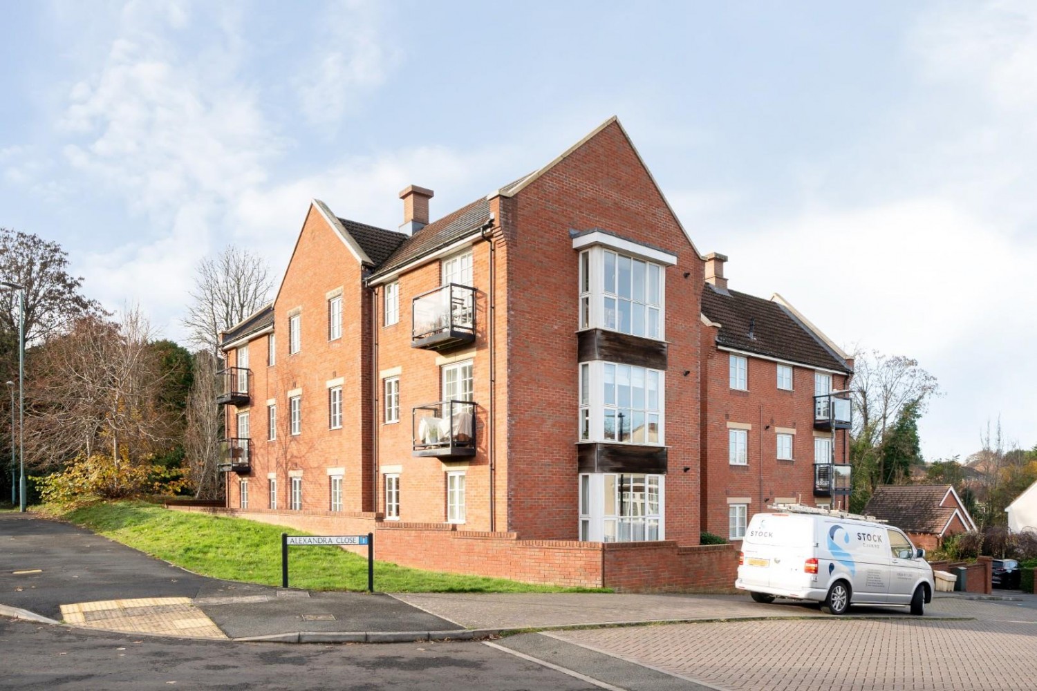 Alexandra Close, Dursley, GL11 4GN