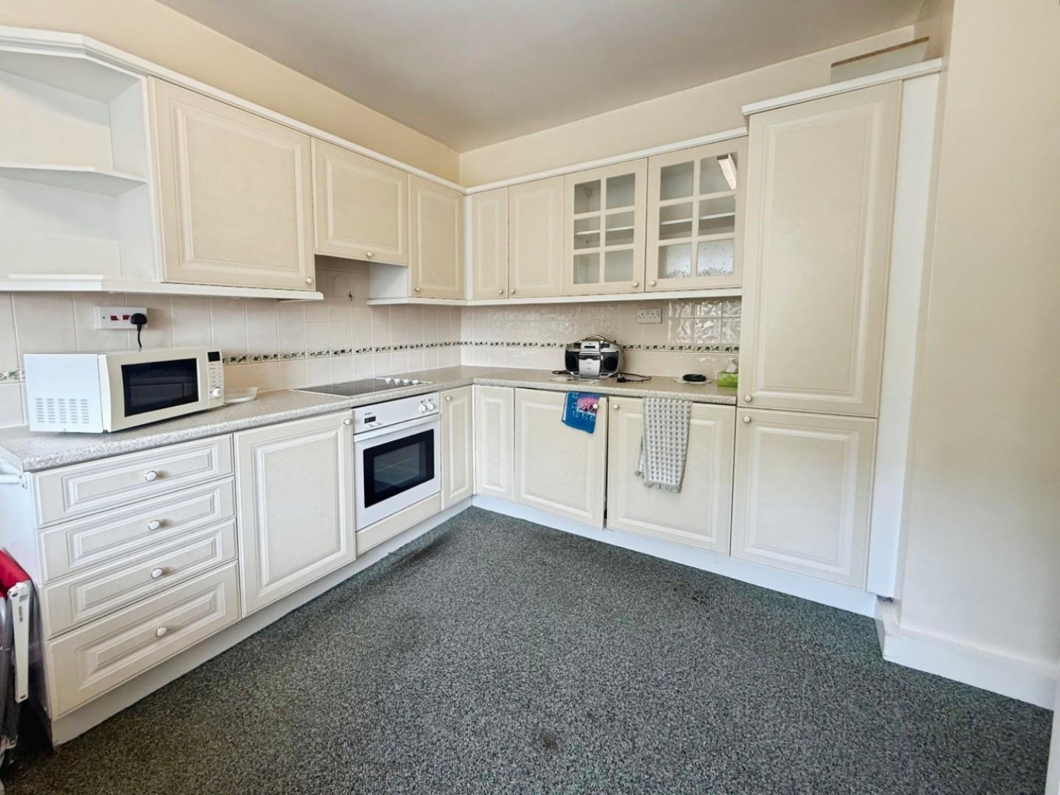 Stray Court Princes Villa Road, Harrogate, HG1 5RJ