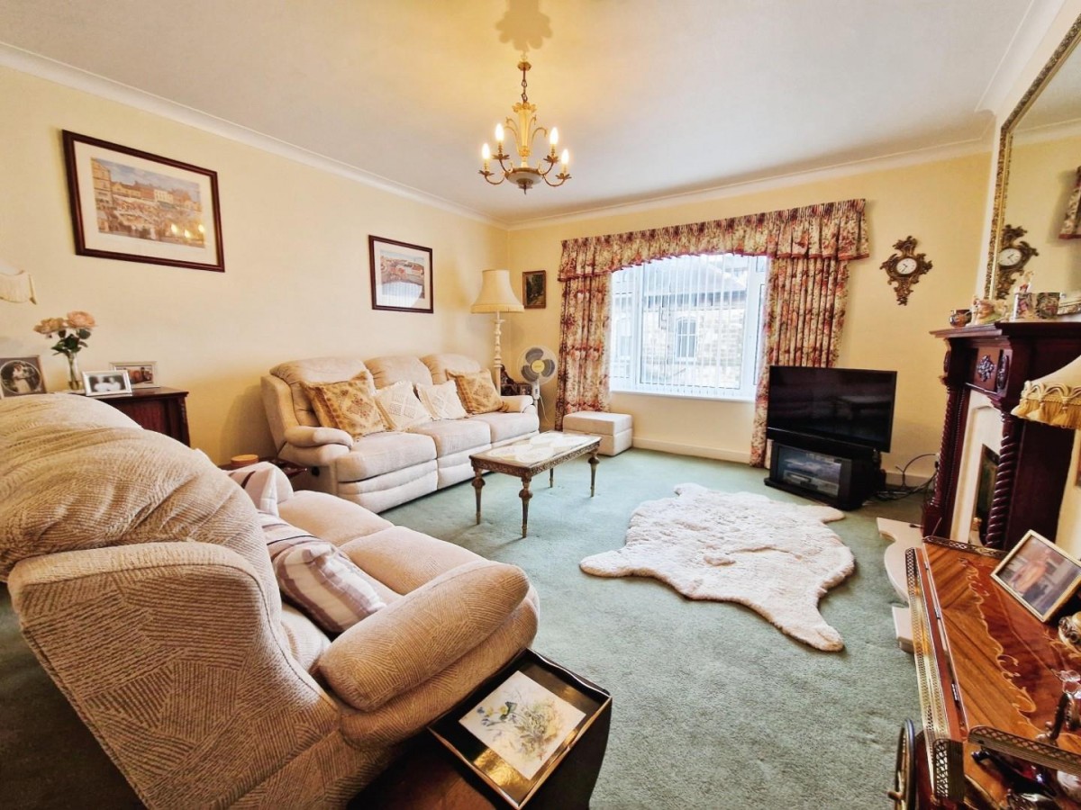 Stray Court Princes Villa Road, Harrogate, HG1 5RJ