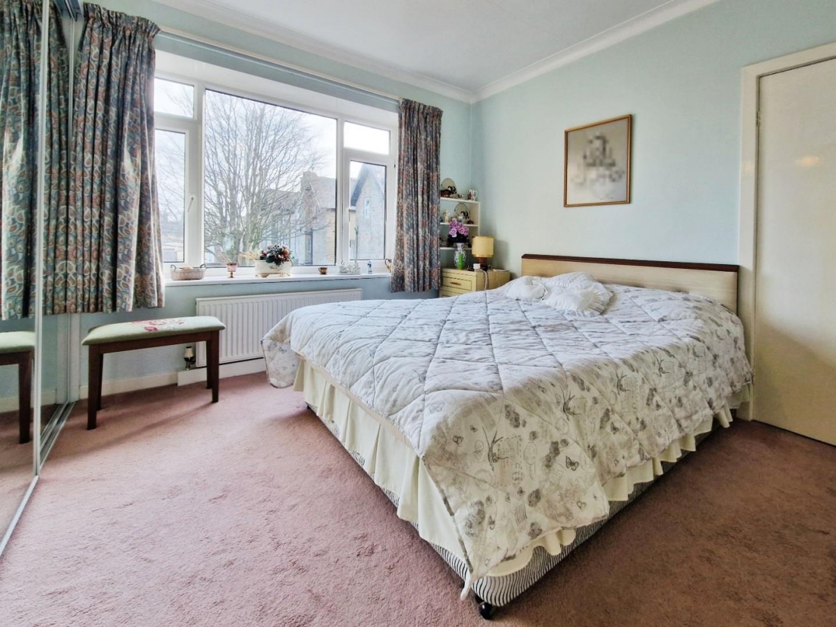 Stray Court Princes Villa Road, Harrogate, HG1 5RJ