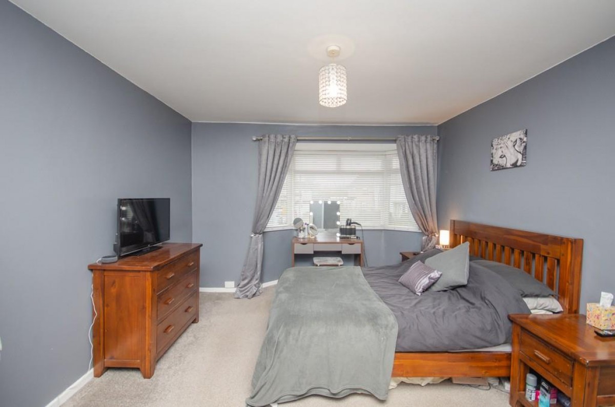 Royal Road, Mangotsfield, Bristol, BS16 9DH