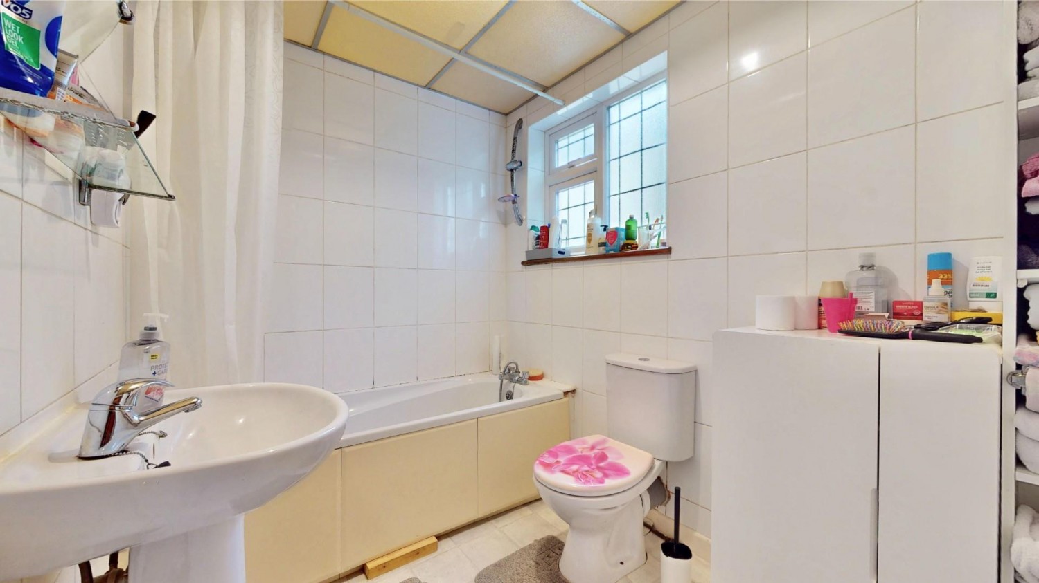 Tenterden Road, Dagenham, RM8