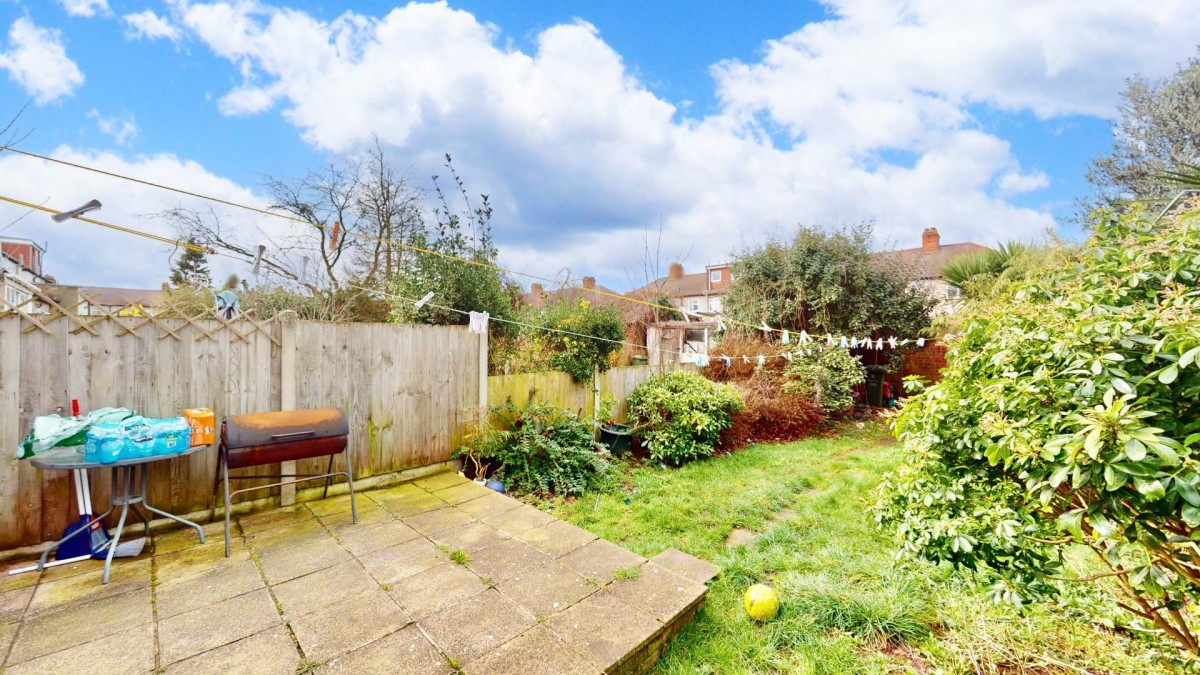 Tenterden Road, Dagenham, RM8