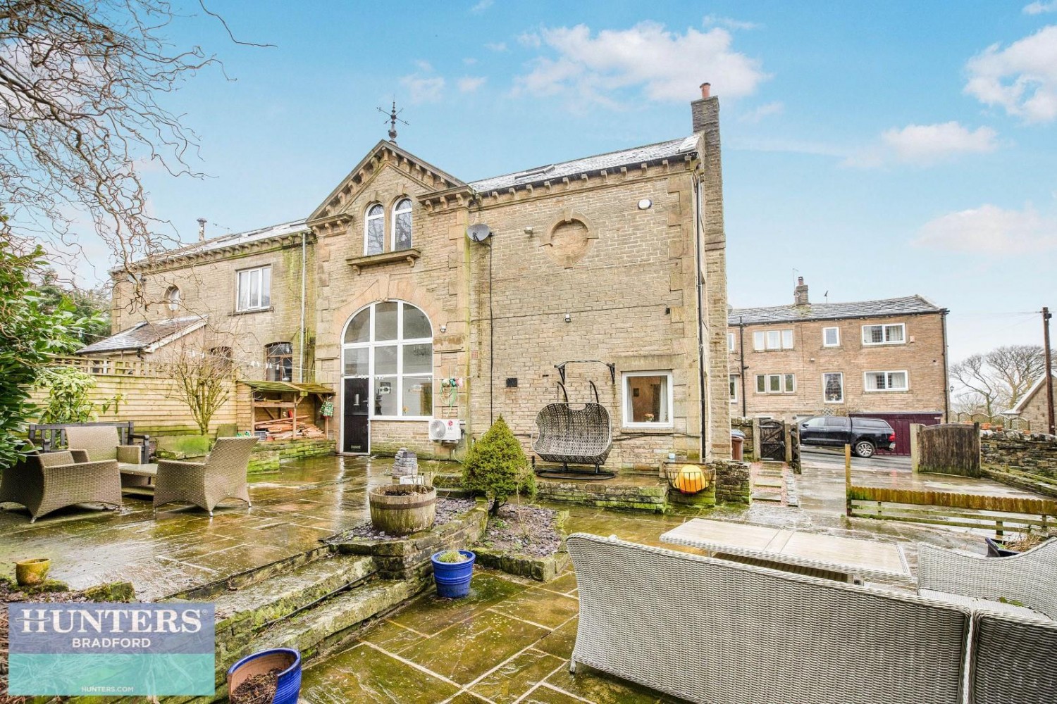 Lane Side, Queensbury, Bradford, West Yorkshire, BD13 1NE