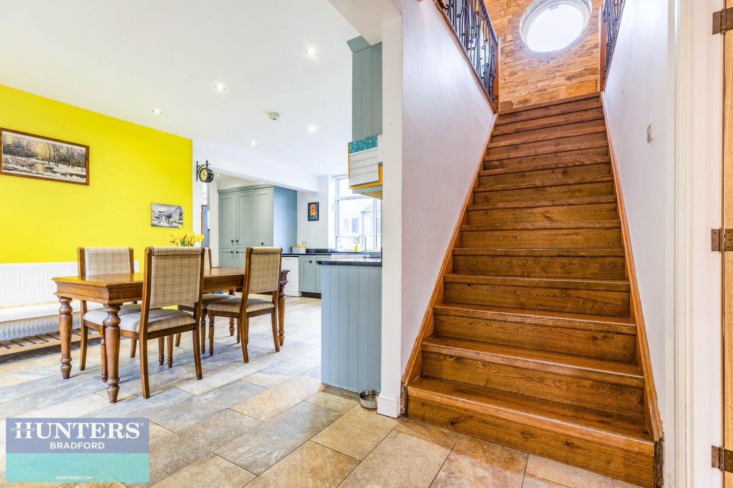 Lane Side, Queensbury, Bradford, West Yorkshire, BD13 1NE