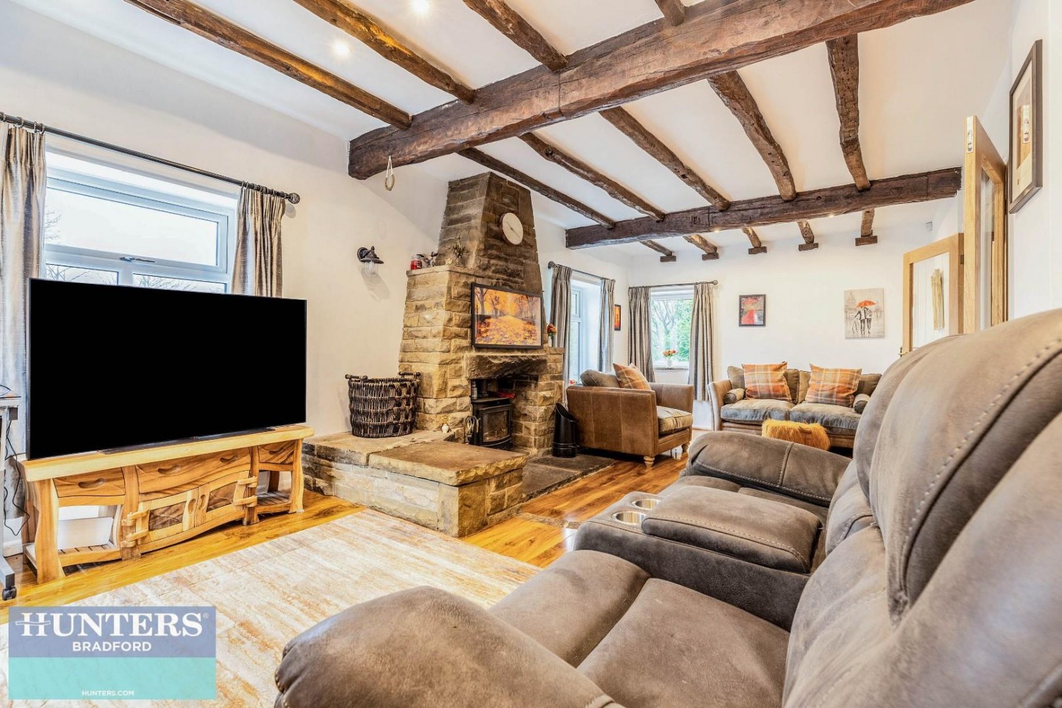 Lane Side, Queensbury, Bradford, West Yorkshire, BD13 1NE