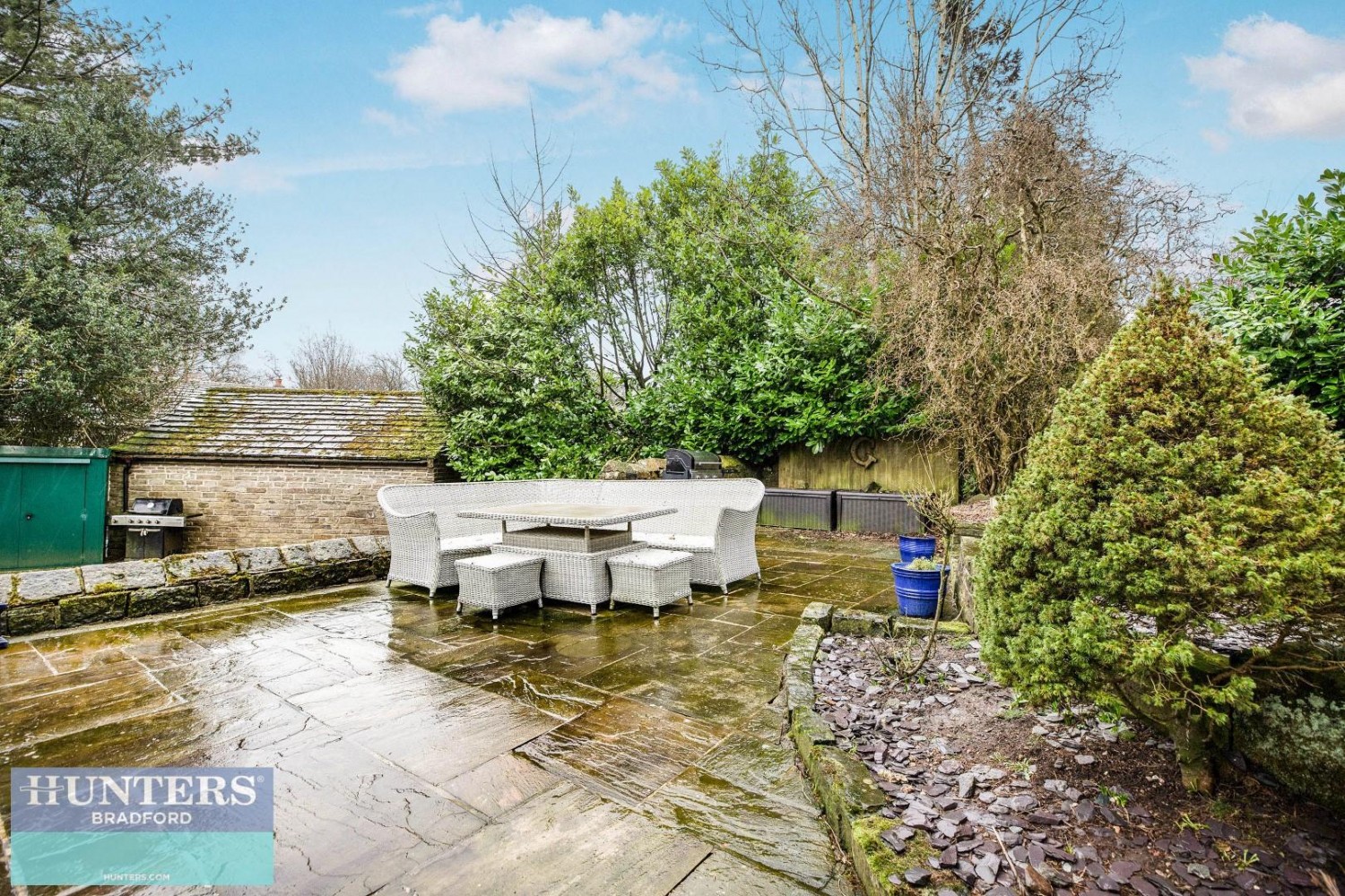 Lane Side, Queensbury, Bradford, West Yorkshire, BD13 1NE