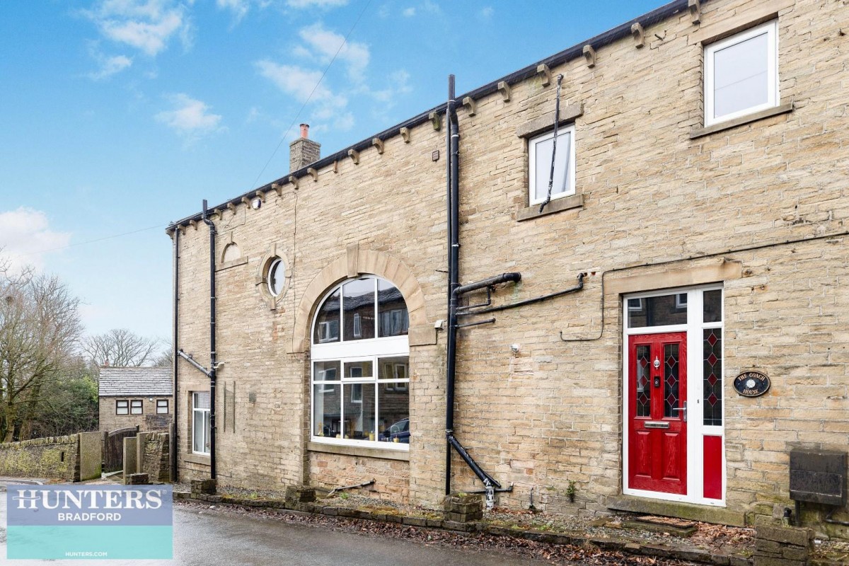 Lane Side, Queensbury, Bradford, West Yorkshire, BD13 1NE