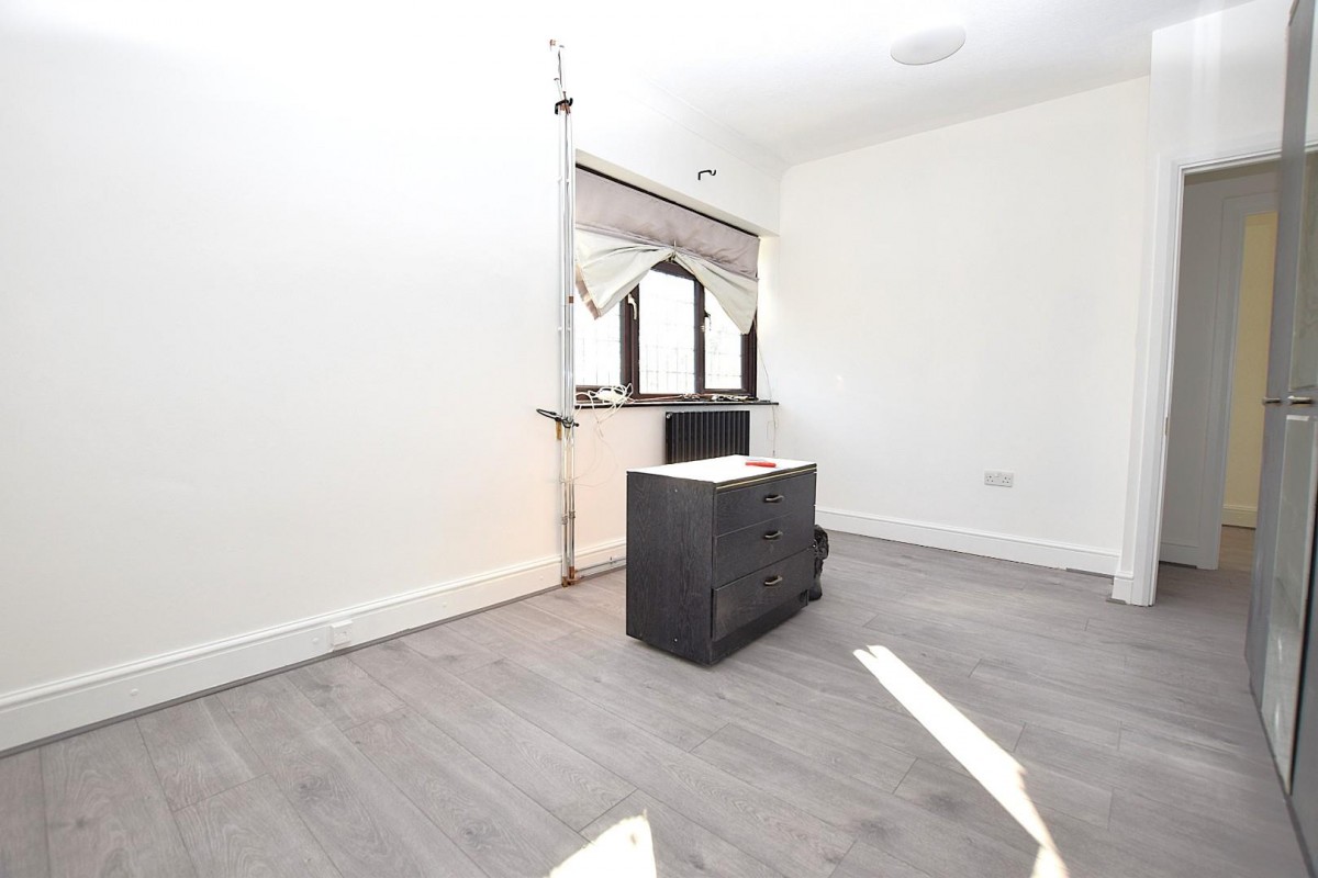 Chittys Lane, Dagenham, RM8