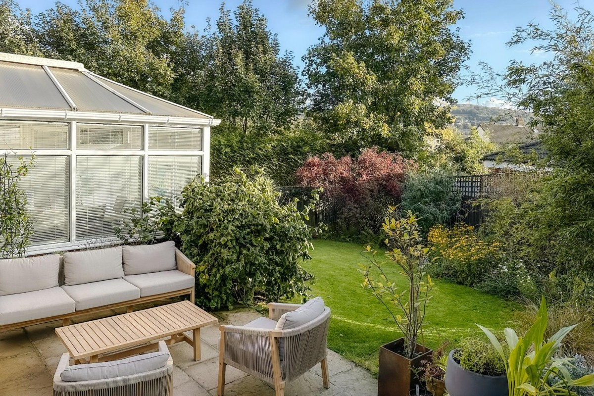 Hawthorn Crescent, Baildon,