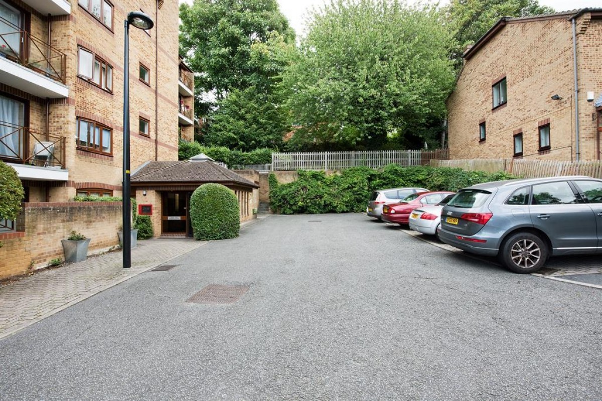 Carlton Place, Crystal Palace, SE19 (bordering Dulwich)