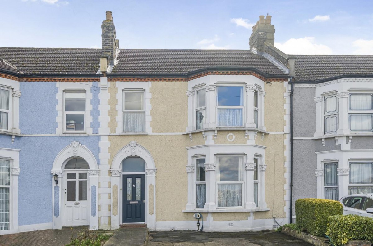 Hazelbank Road, London, SE6 1LR