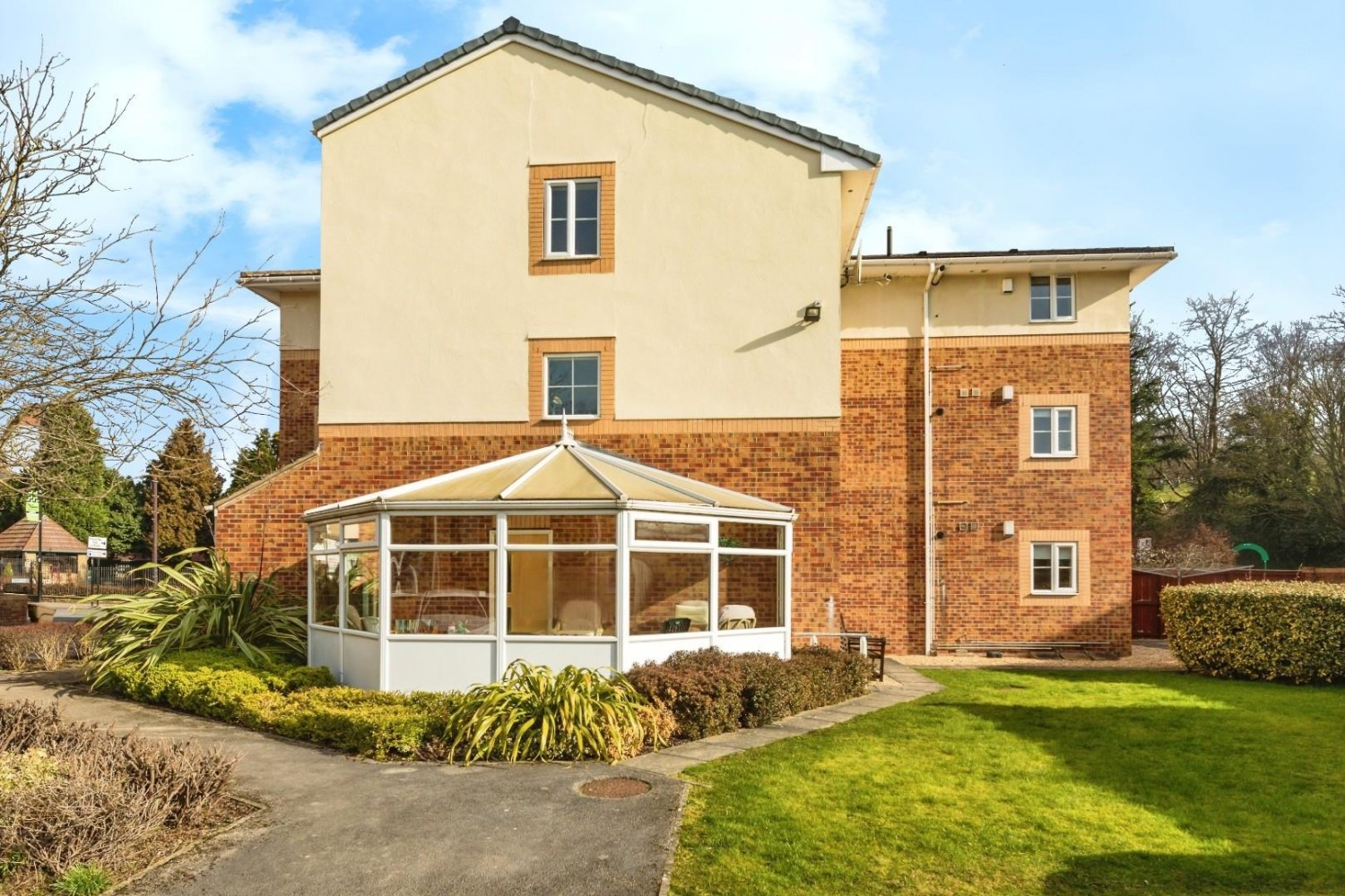 Cowley Lane, Chapeltown, Sheffield, S35 1SY