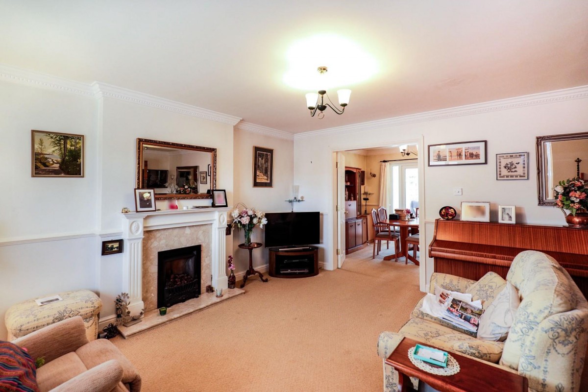 Wharnscliffe Drive, York