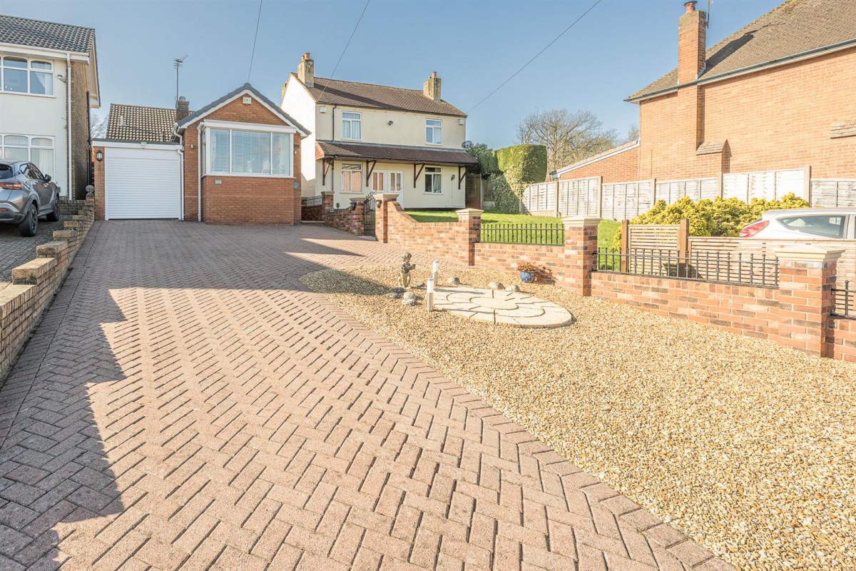 Mount Pleasant, Kingswinford, DY6 9SW