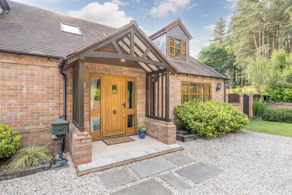 Bon Accord, Kingsford Lane, Wolverley, DY11 5SL
