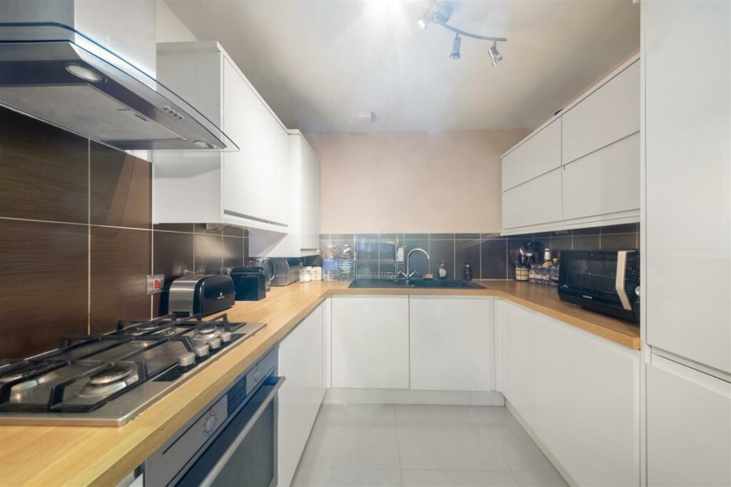 Oakland Court, Cranford Lane, Hayes, UB3 5HD