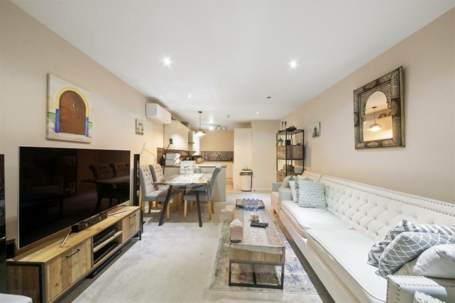 Oakland Court, Cranford Lane, Hayes, UB3 5HD