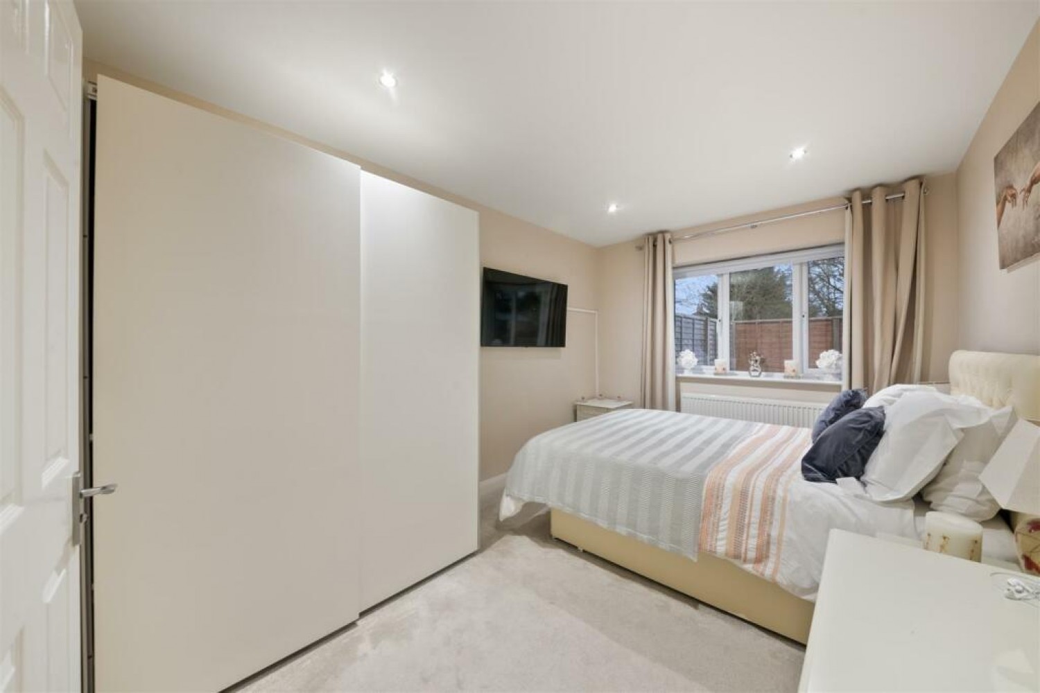 Oakland Court, Cranford Lane, Hayes, UB3 5HD