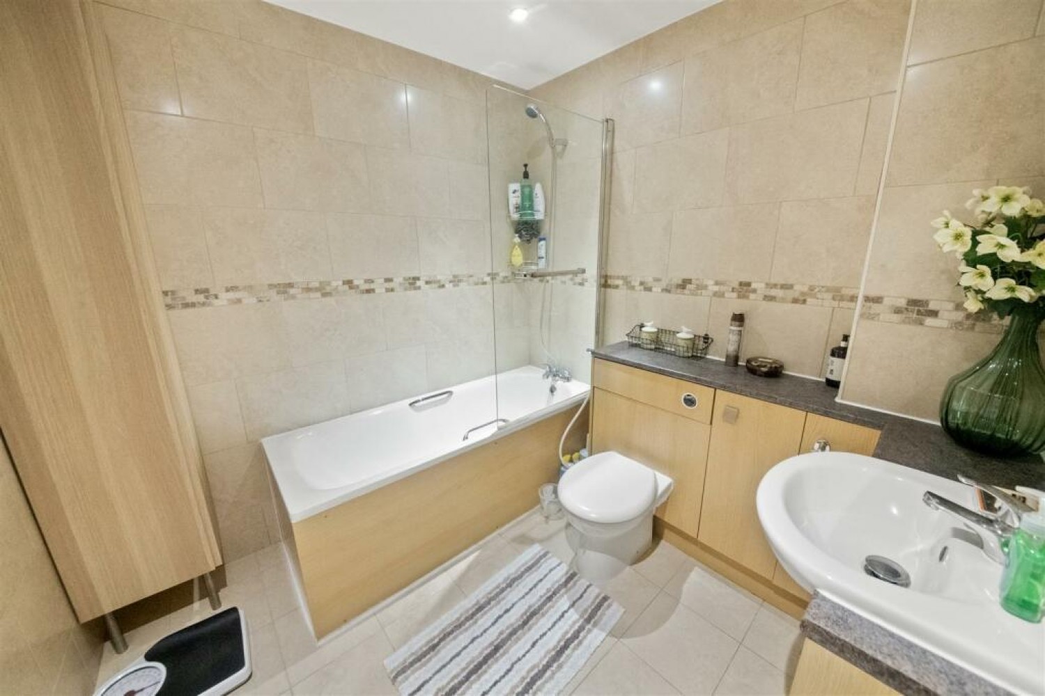 Oakland Court, Cranford Lane, Hayes, UB3 5HD