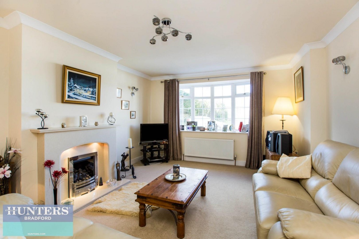 Thorn Drive, Queensbury, Bradford, West Yorkshire, BD13 2NX