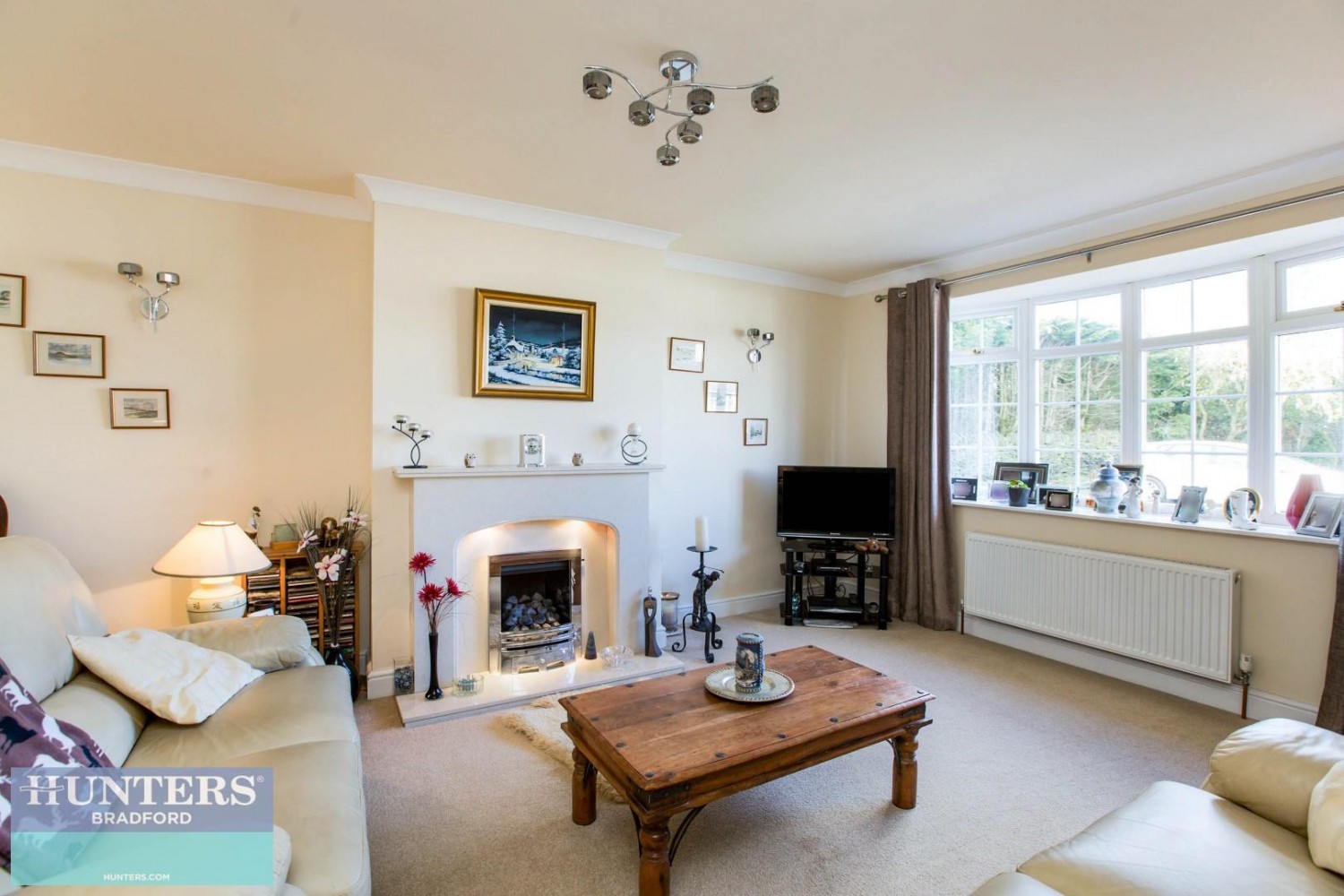 Thorn Drive, Queensbury, Bradford, West Yorkshire, BD13 2NX