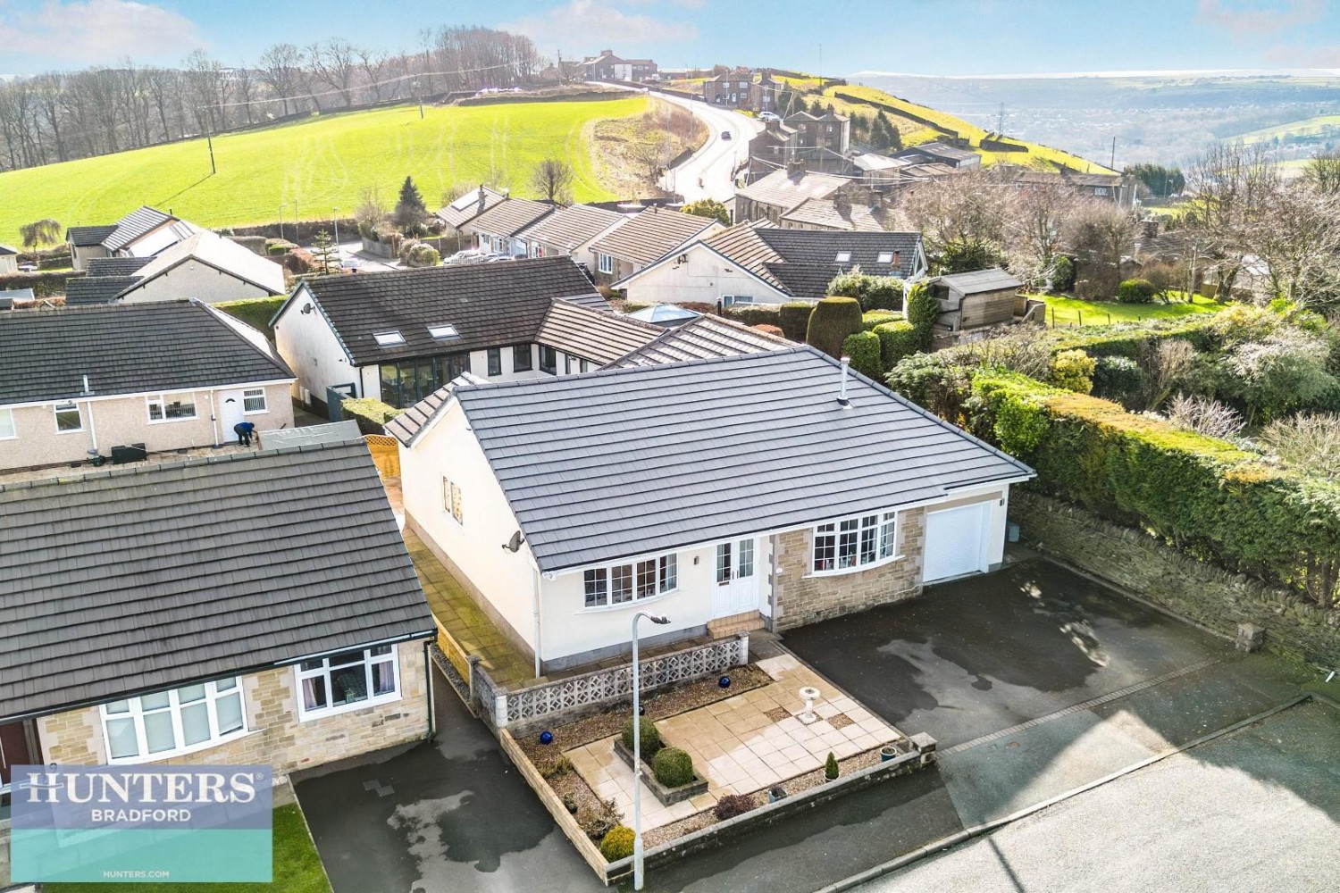 Thorn Drive, Queensbury, Bradford, West Yorkshire, BD13 2NX