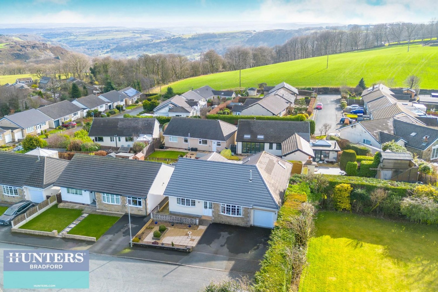 Thorn Drive, Queensbury, Bradford, West Yorkshire, BD13 2NX