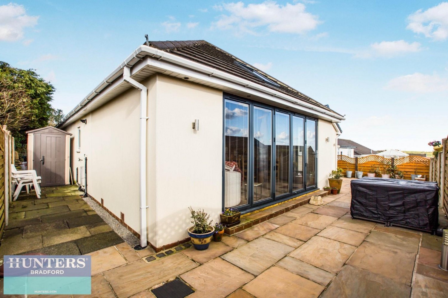 Thorn Drive, Queensbury, Bradford, West Yorkshire, BD13 2NX