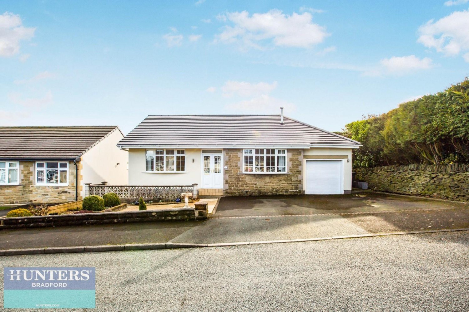 Thorn Drive, Queensbury, Bradford, West Yorkshire, BD13 2NX