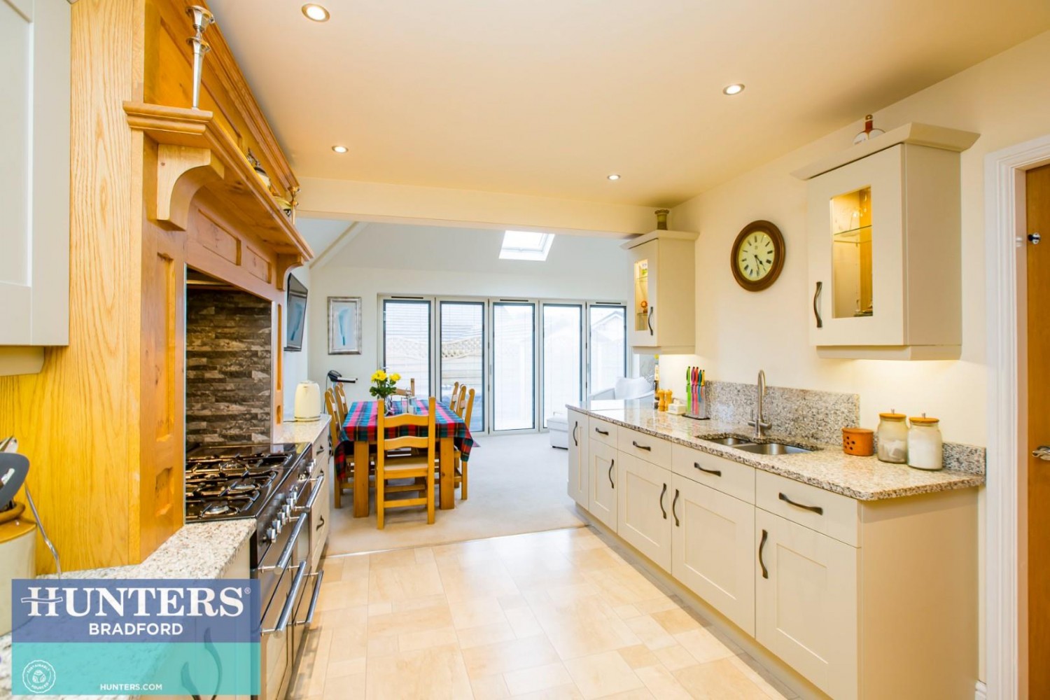 Thorn Drive, Queensbury, Bradford, West Yorkshire, BD13 2NX
