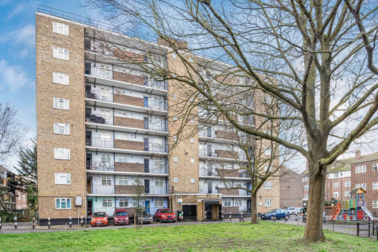 Lowth Road, London, SE5