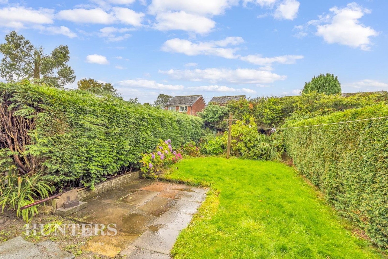Walmsley Avenue, Smithy Bridge, OL15 0DZ
