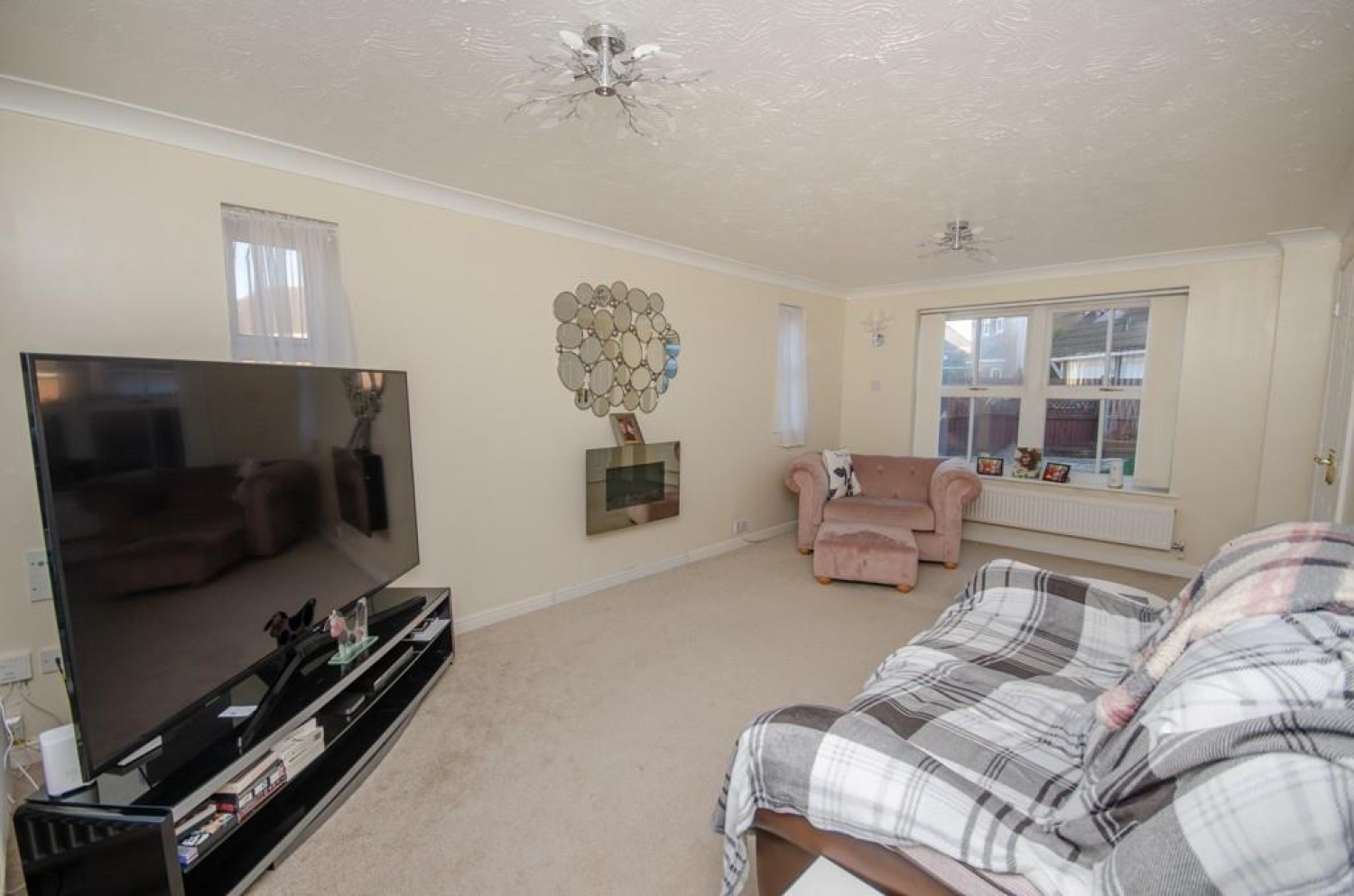 Heathfields, Downend, Bristol, BS16 6HT