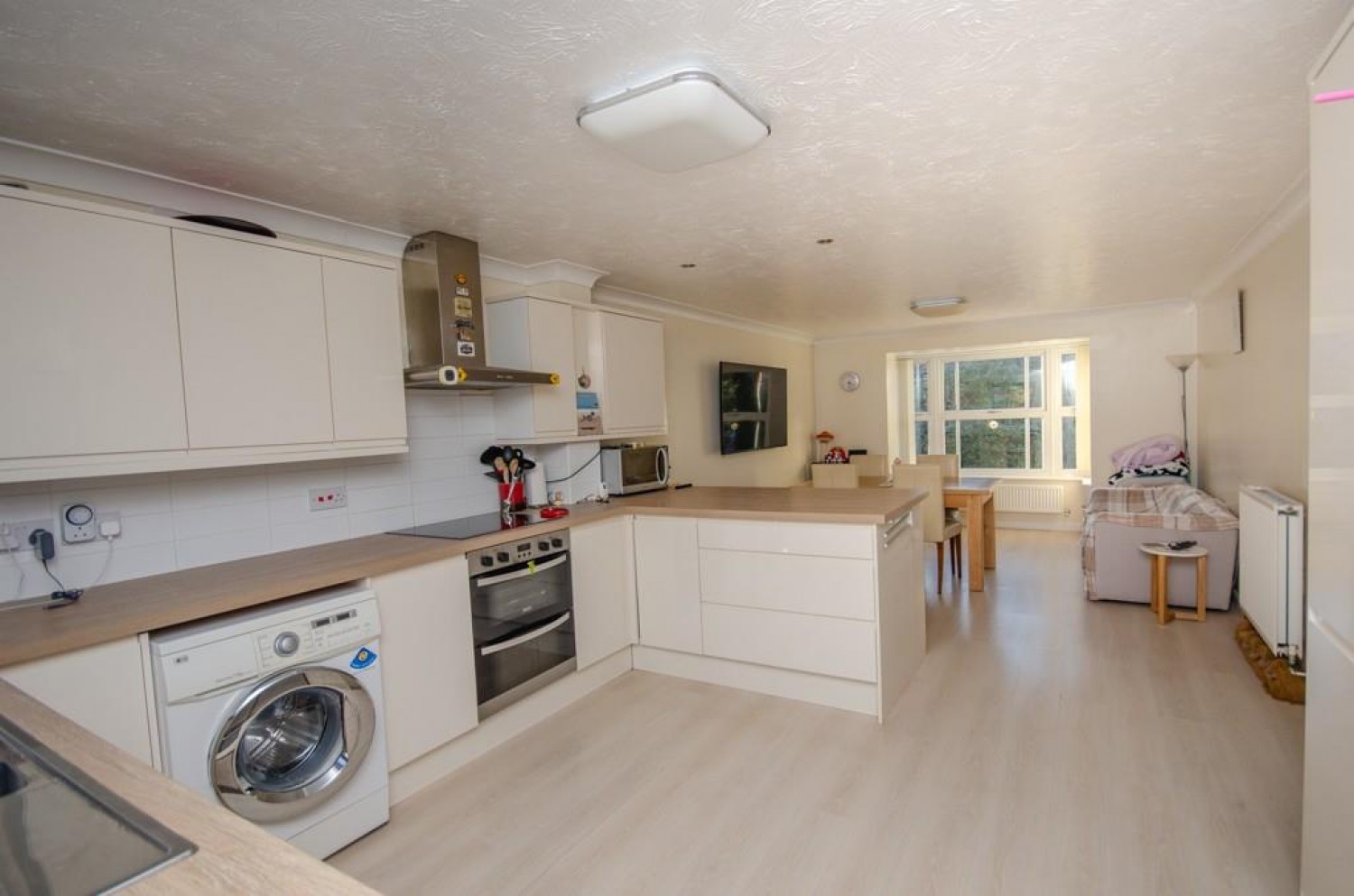 Heathfields, Downend, Bristol, BS16 6HT